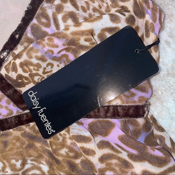 💋Bundle 4 items for $20. Add items💋 to a bundle3 - Picture 9 of 11